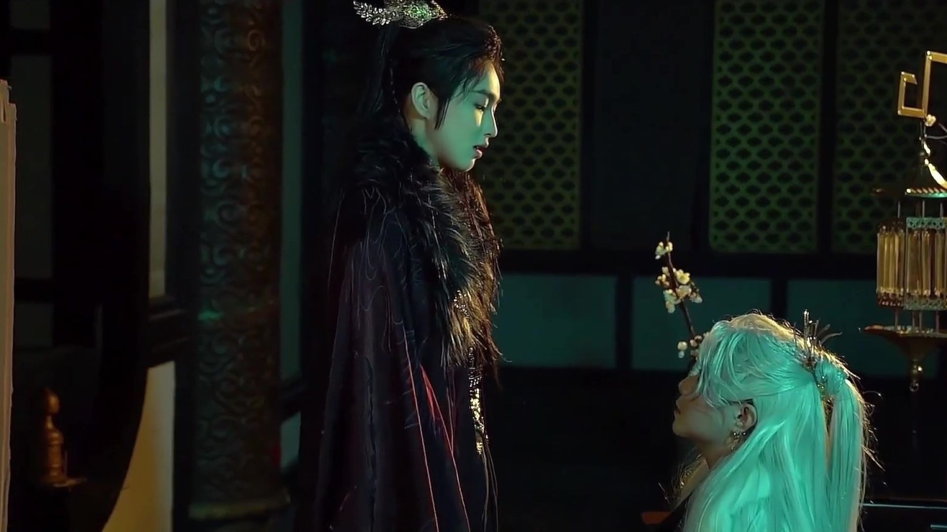 Shackles EP4